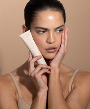 Load image into Gallery viewer, Mineral Mousse SPF50+ Dreamscreen